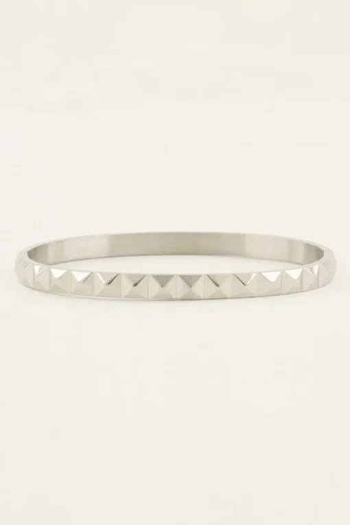 Bangle Met Studs