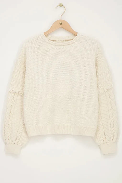 Beige Trui Met Jacquard Mouwen