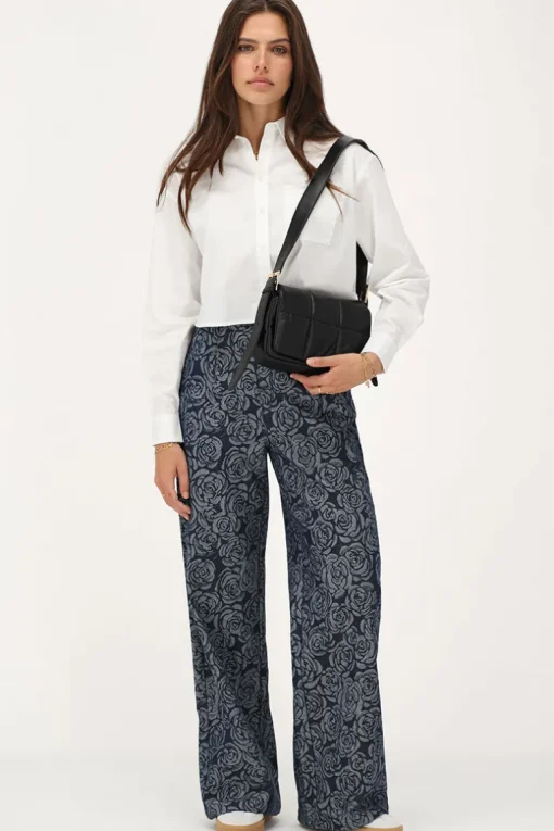Blauwe Denim Jeans Met Rozen