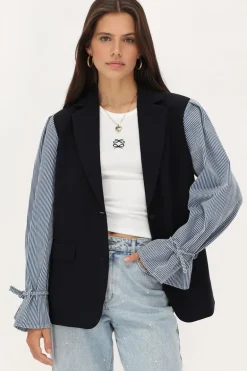 Donkerblauwe Blazer Met Gestreepte Mouwen