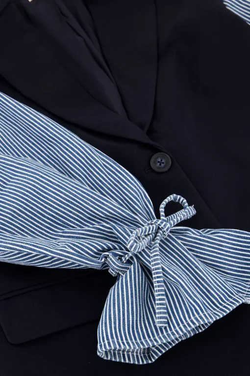 Donkerblauwe Blazer Met Gestreepte Mouwen