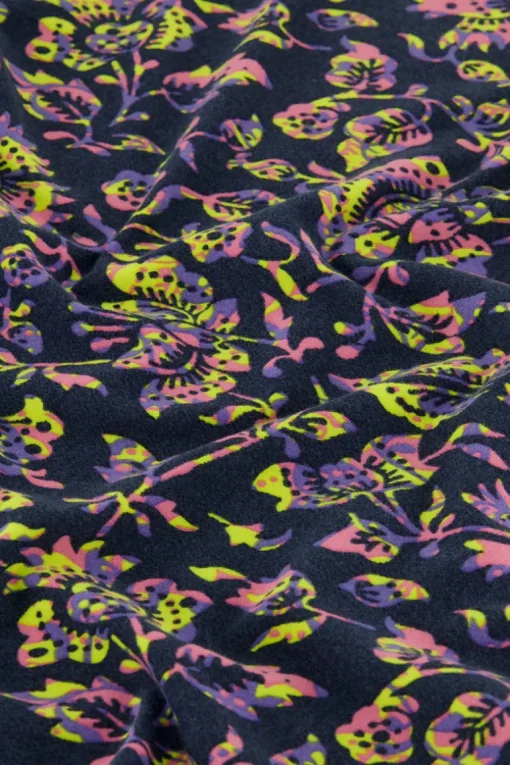 Donkerblauwe Top Met Col En Paisley Print