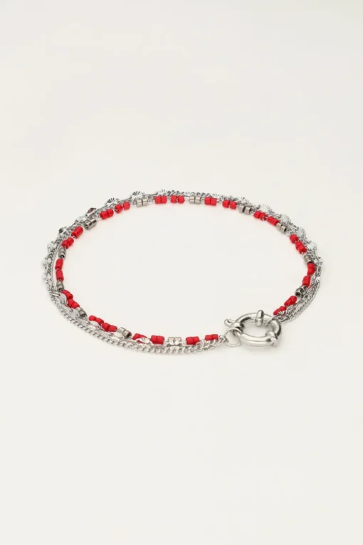 Driedubbele Armband Met Rode Kralen