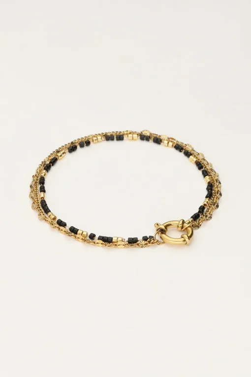 Driedubbele Armband Met Zwarte Kralen