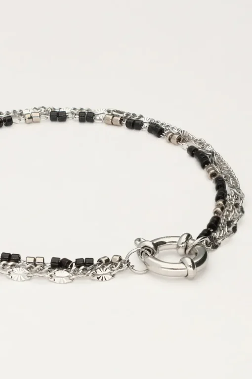 Driedubbele Armband Met Zwarte Kralen