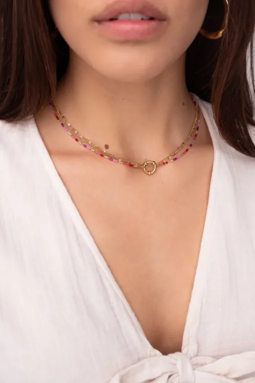 Driedubbele Ketting Met Rode En Roze Kralen