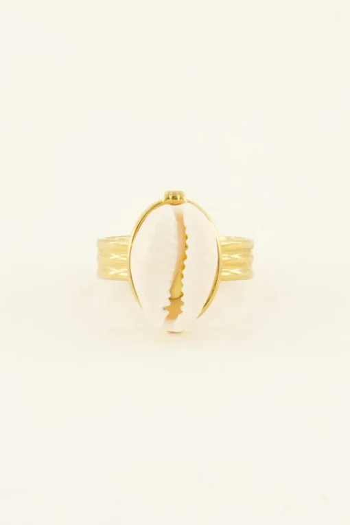 Driedubbele Ring Met Schelp