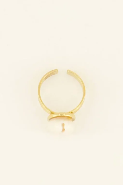 Driedubbele Ring Met Schelp