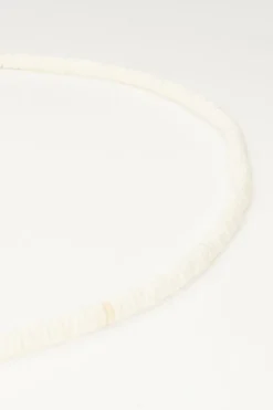 Equal Ketting Met Witte Platte Kralen