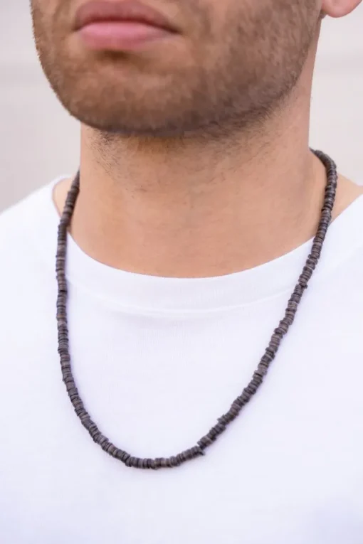 Equal Ketting Met Zwarte Platte Kralen