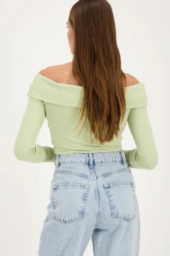 Groene Off-shoulder Top Met Rib Structuur