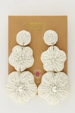 Island Oorhangers Met Witte Bloemen En Kralen