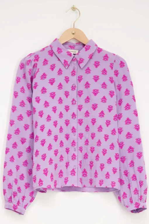Lila Blouse Met Roze Bladeren