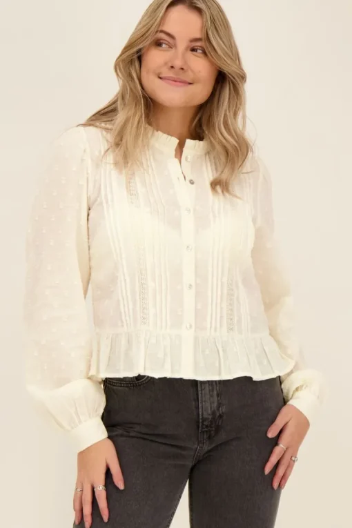 Off-white Jacquard Blouse Met Ruffles
