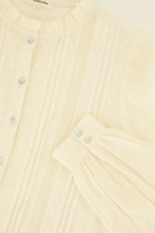 Off-white Jacquard Blouse Met Ruffles