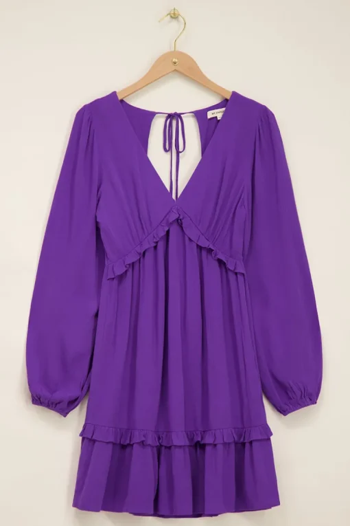 Paarse Jurk Met Lange Mouwen & Open Rug