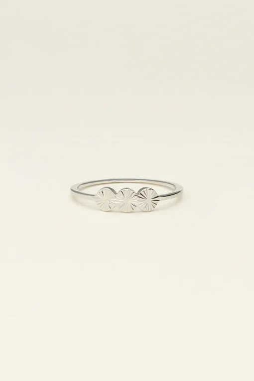 Ring Met Drie Muntjes