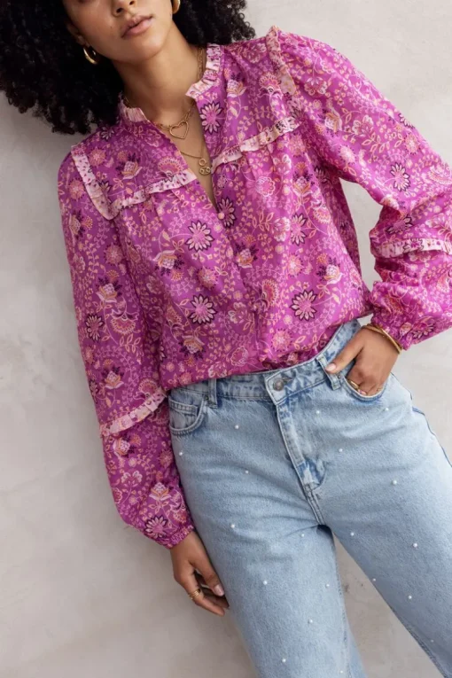 Roze Blouse Met Ruffles En Bloemenprint