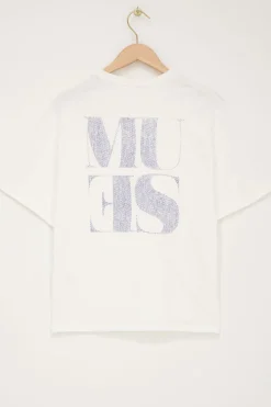 Wit T-shirt Met Blauwe Denim Fotoprint Muse