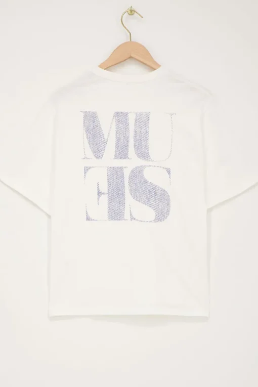 Wit T-shirt Met Blauwe Denim Fotoprint Muse