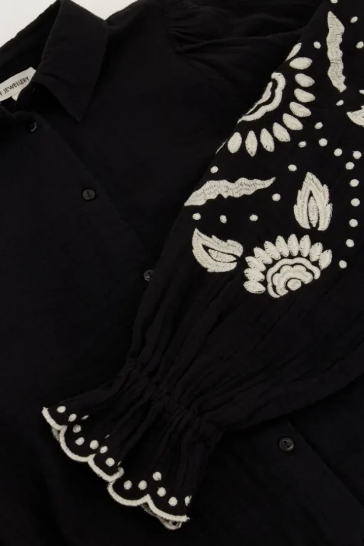 Zwarte Blouse Met Beige Embroidery