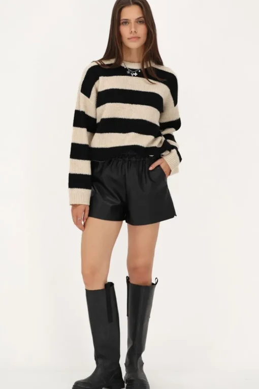 Zwarte Leatherlook Short Met Elastieken Band