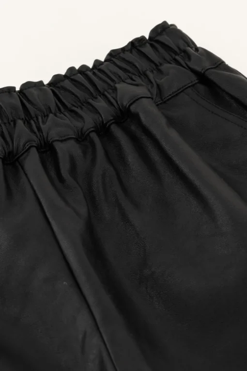 Zwarte Leatherlook Short Met Elastieken Band