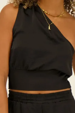 Zwarte One Shoulder Top Satijnen Look
