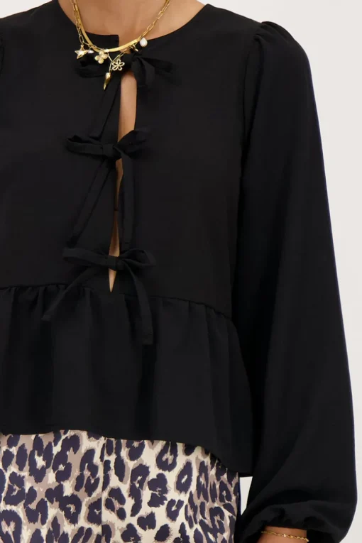 Zwarte Top Met Strikjes En Lange Mouwen
