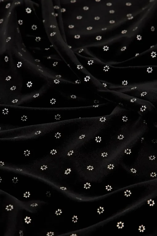 Zwarte Velvet Broek Met Zilveren Bloemen