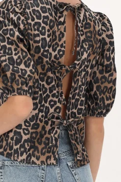 Donkere Panterprint Top Met Strikjes Aan Achterzijde