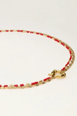 Driedubbele Ketting Met Rode Kralen