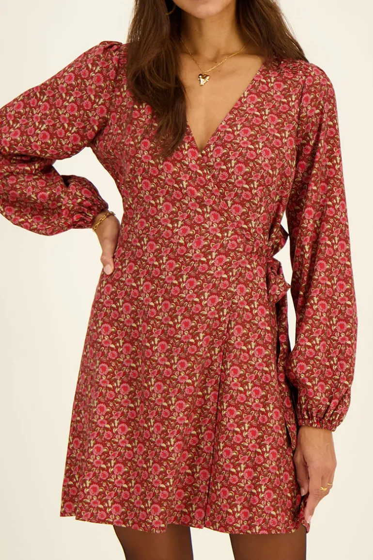Rode Wikkeljurk Met Bloemenprint