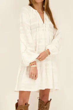 Witte Jurk Met Embroidery Mouwen