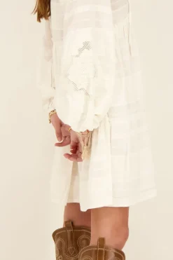 Witte Jurk Met Embroidery Mouwen