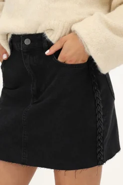 Zwart Spijkerrokje Met Vlecht