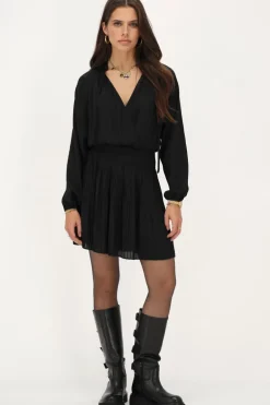 Zwarte Plissé Jurk Satijnen Look